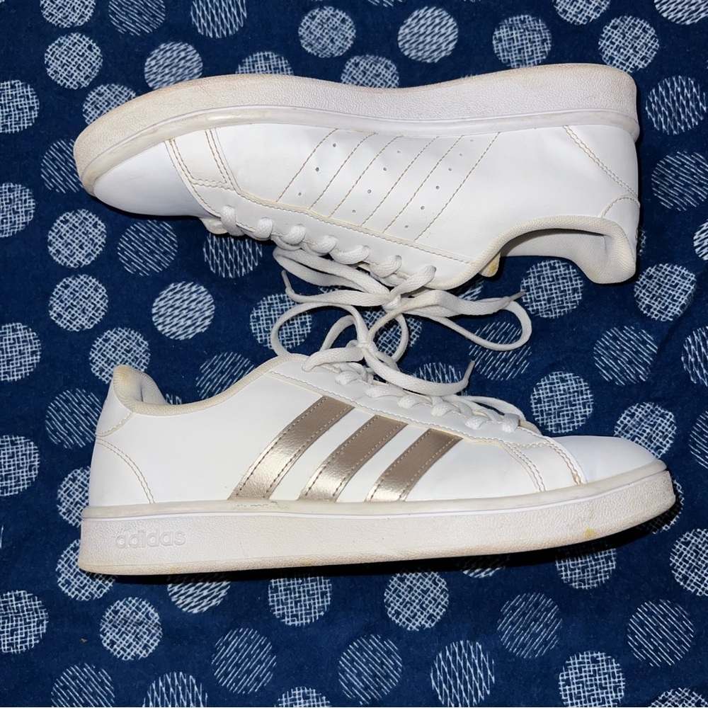 Adidas women’s sneakers - Picture 4 of 11